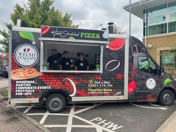 Welsh Italian Pizza Van with team ready to serve